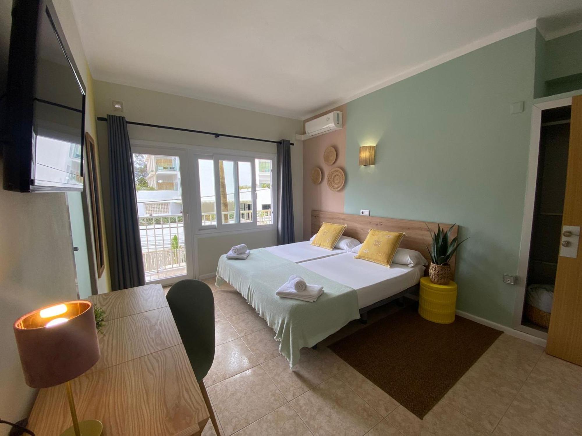 Hostal Playa De Palma Плая де Палма Екстериор снимка